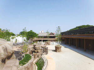 東山動物園　象の運動場-4